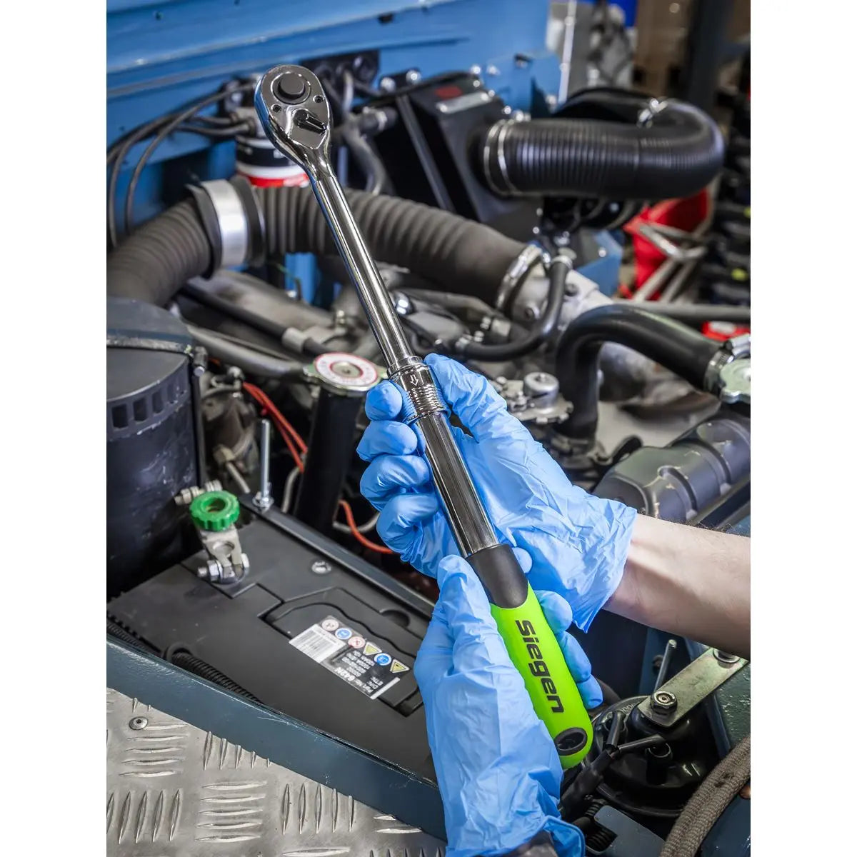 Siegen by Sealey Socket Set Extendable Ratchet 1/2"Sq Drive 26pc White Rose Tools