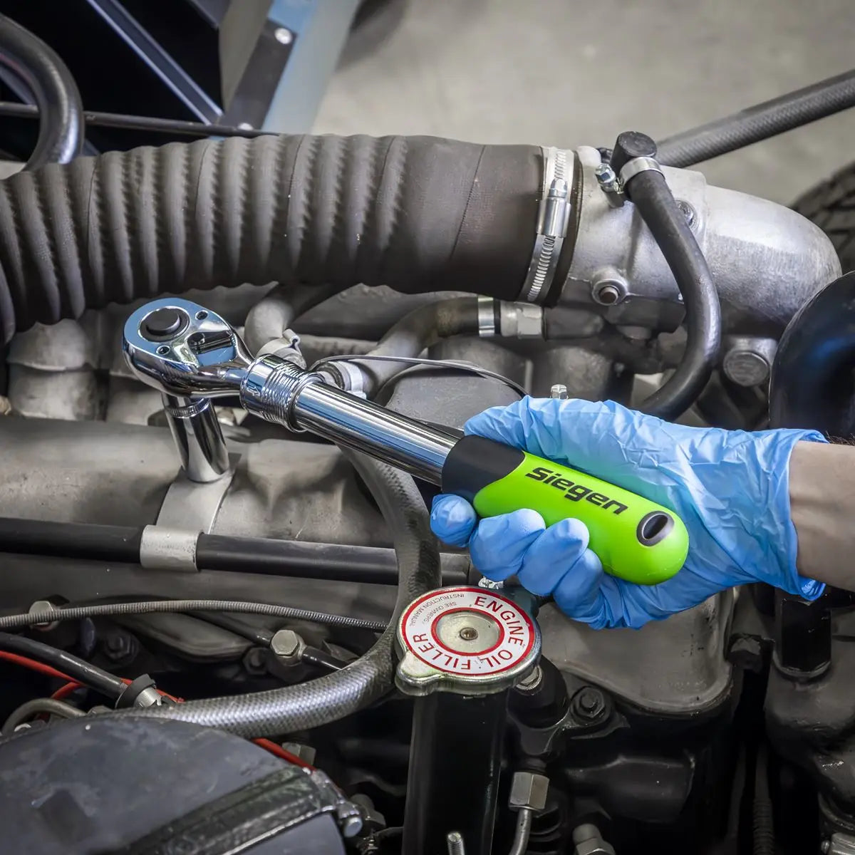 Siegen by Sealey Socket Set Extendable Ratchet 1/2"Sq Drive 26pc White Rose Tools