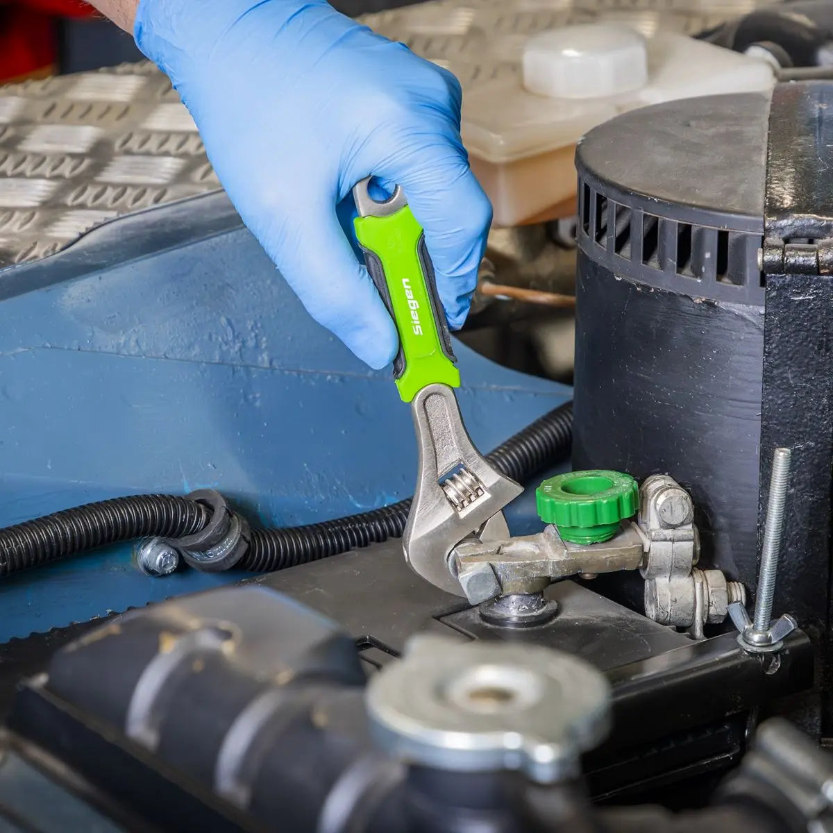 Siegen by Sealey Tool Tray with Adjustable Wrench & Pliers Set 10pc White Rose Tools