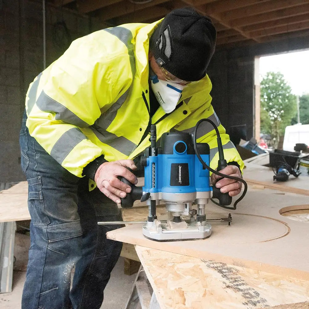 Silverline 2050W Plunge Router 1/2" 124799 White Rose Tools