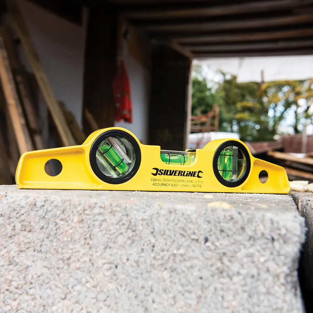 Silverline 250mm Scaffolders Spirit Level with Magnetic Base