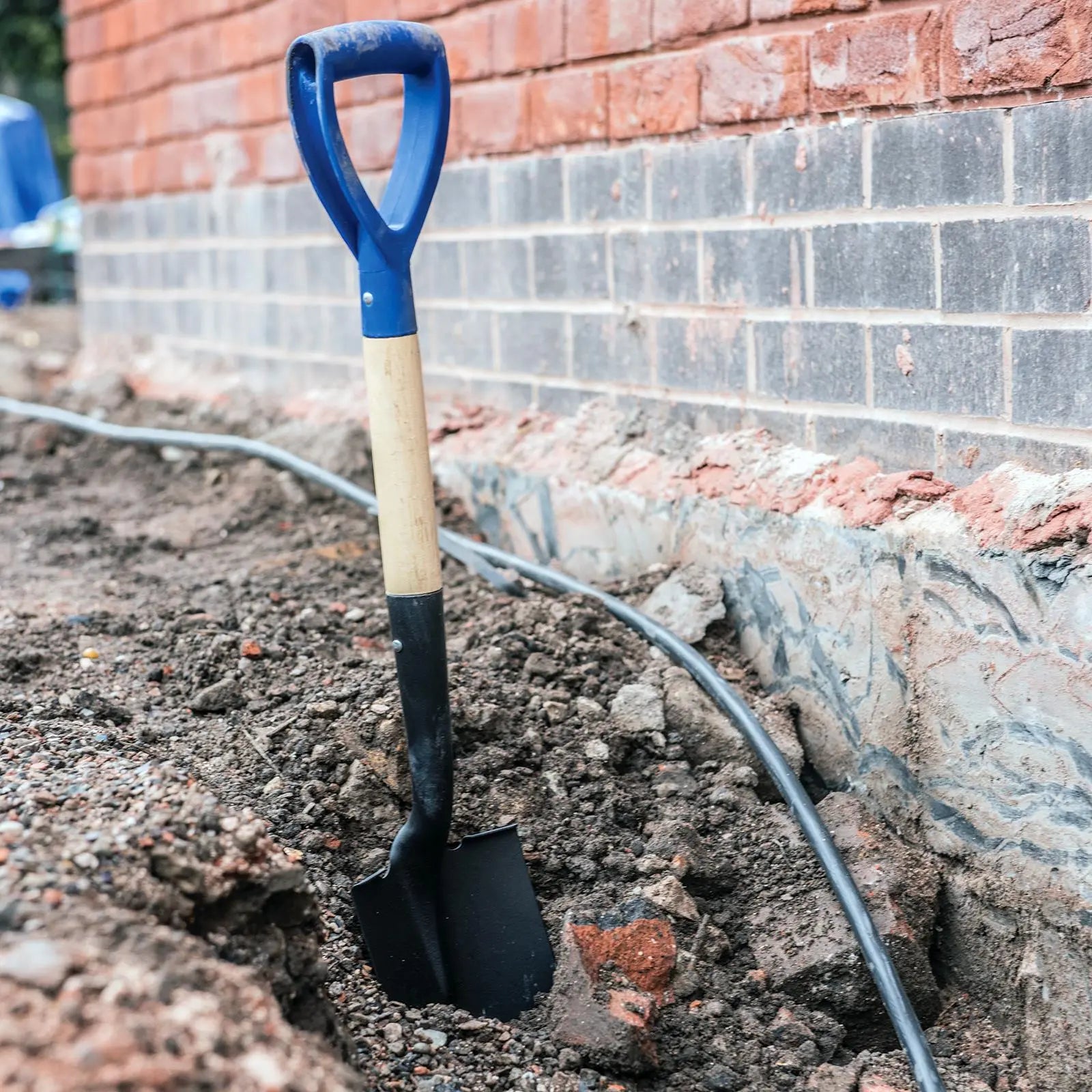 Silverline 700mm Mini Round Nose Spade Shovel Snow Garden Car