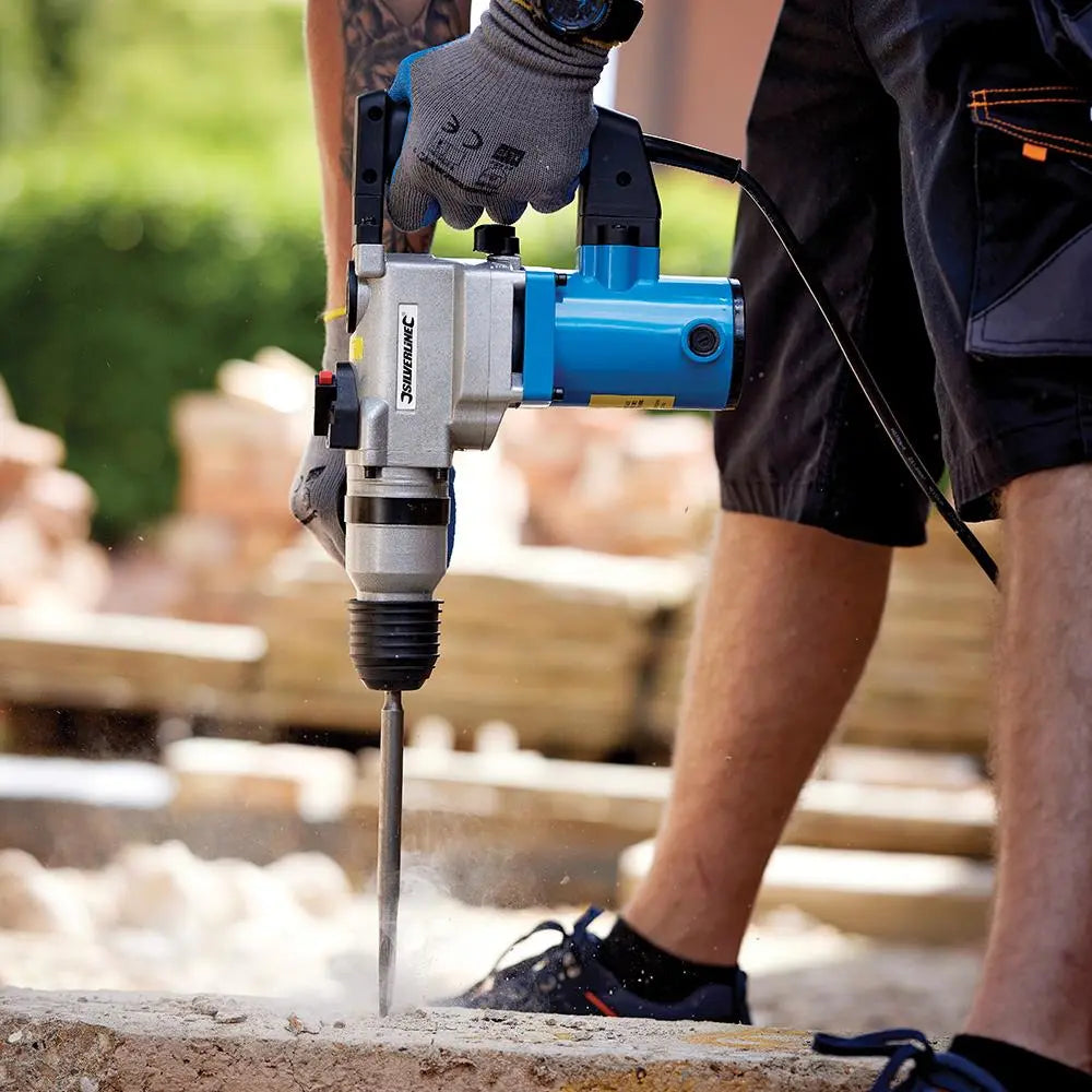 Silverline 850W SDS Plus Hammer Drill 633821 White Rose Tools