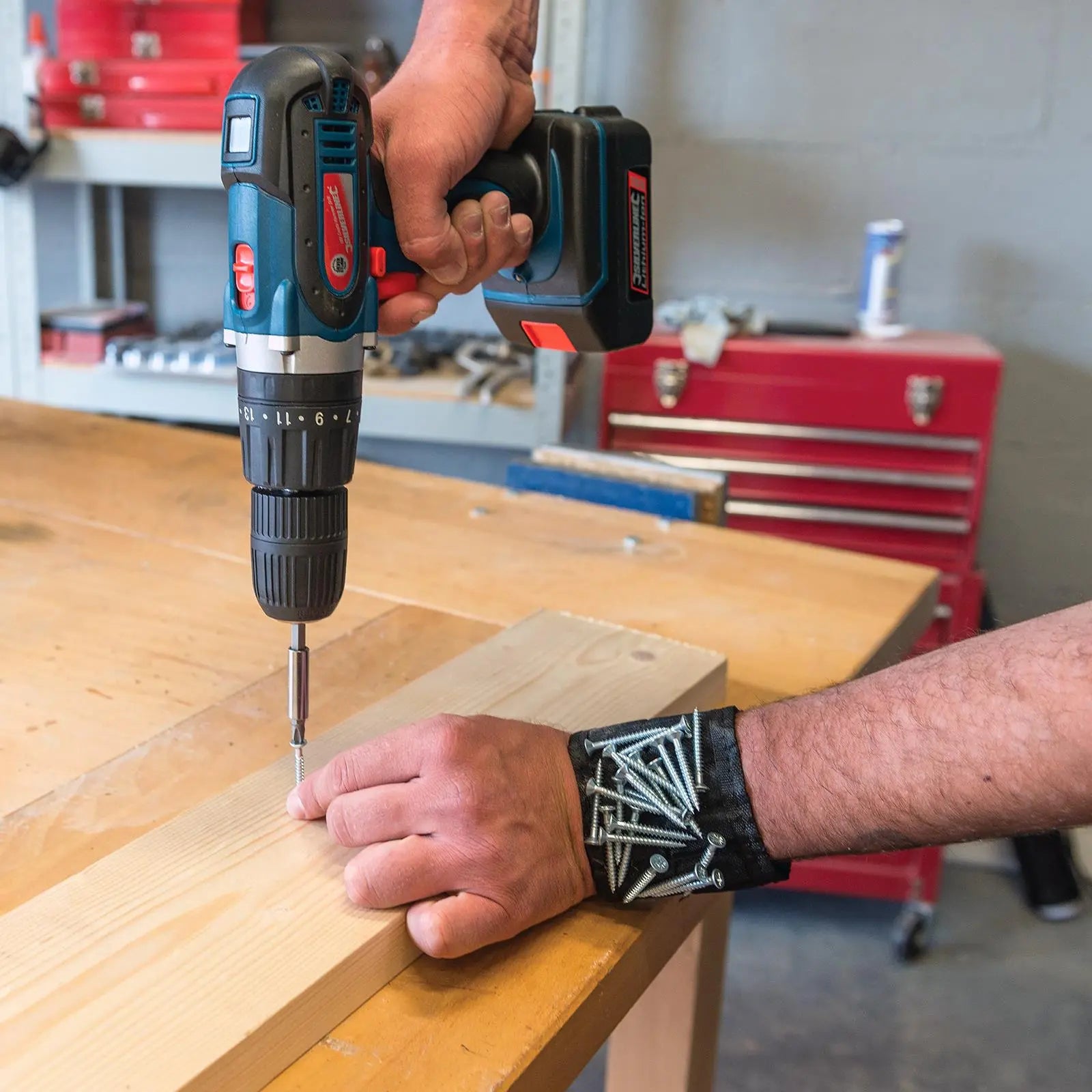 Silverline Magnetic Wristband 16 Magnets Adjustable Tray Nail Holder