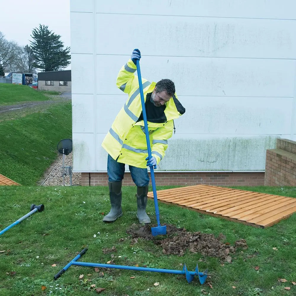 Silverline Solid Forged Rabbiting Spade 2100mm 633612  White Rose Tools