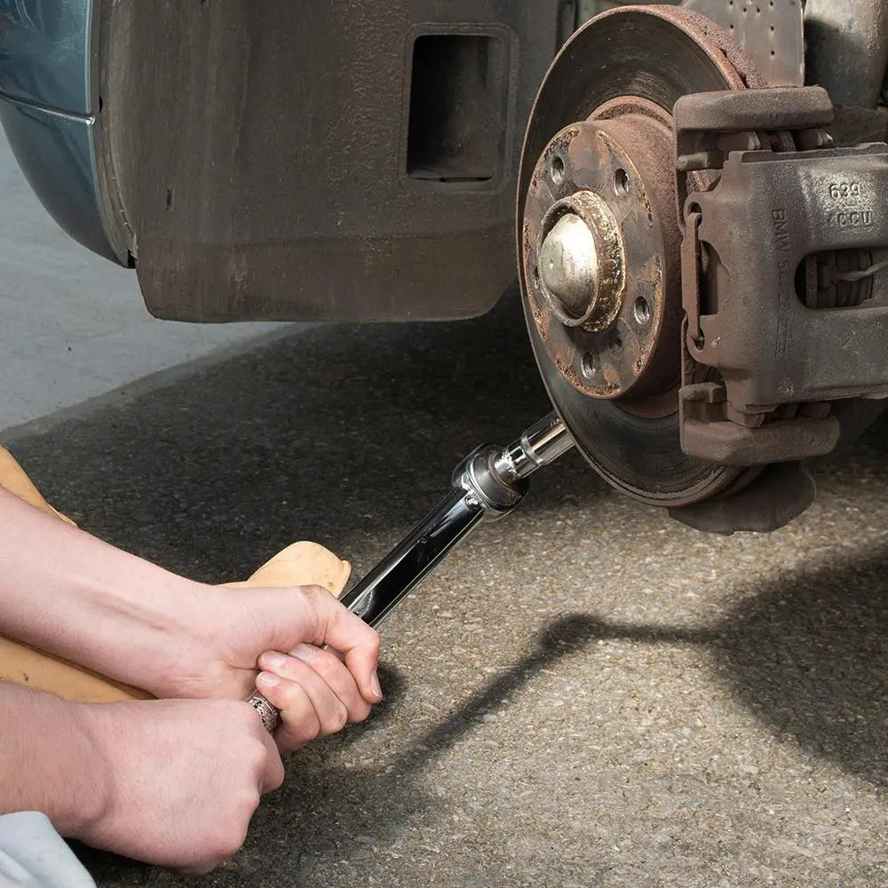 Silverline Torque Wrench 28 - 210Nm 1/2" Drive 633567  White Rose Tools