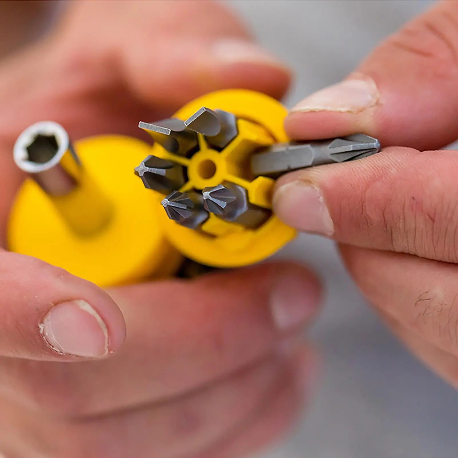 Stanley 7 Piece Multibit Ratchet Stubby Screwdriver with Bits