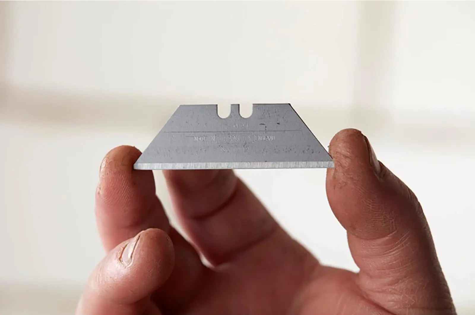 Stanley Knife Blades Heavy Duty 1992B 100 Pack - 10 x 10 Push Blade Dispenser