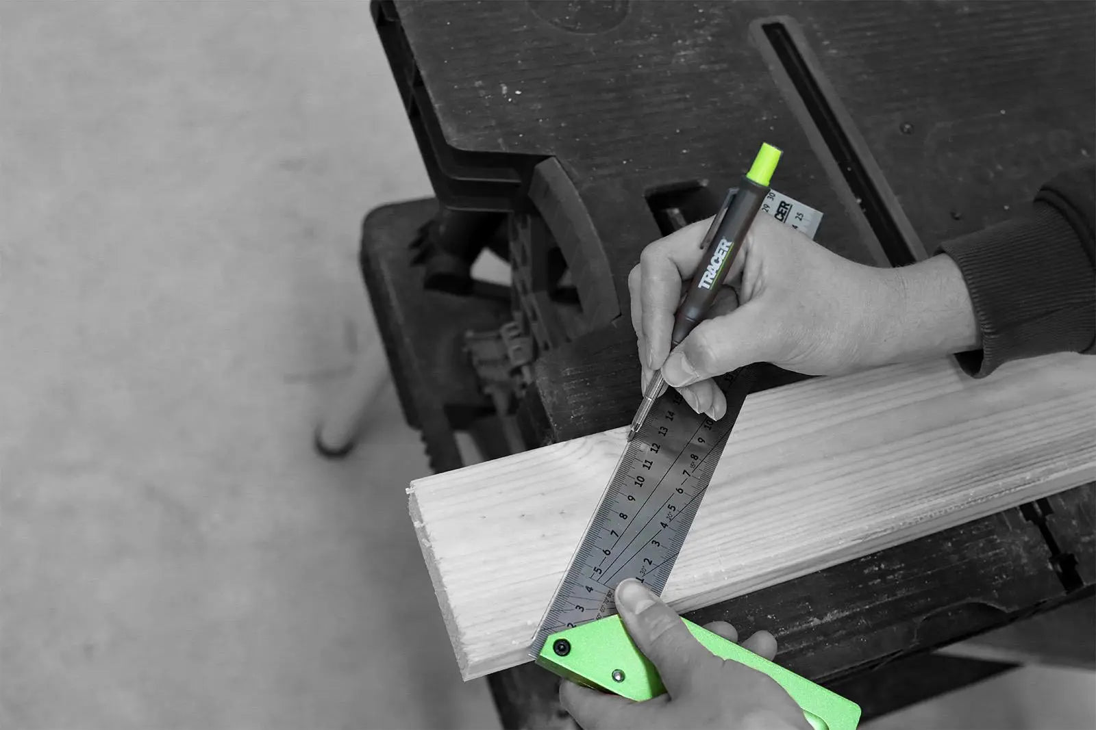 TRACER Metric Carpenters Square 300mm 250mm White Rose Tools