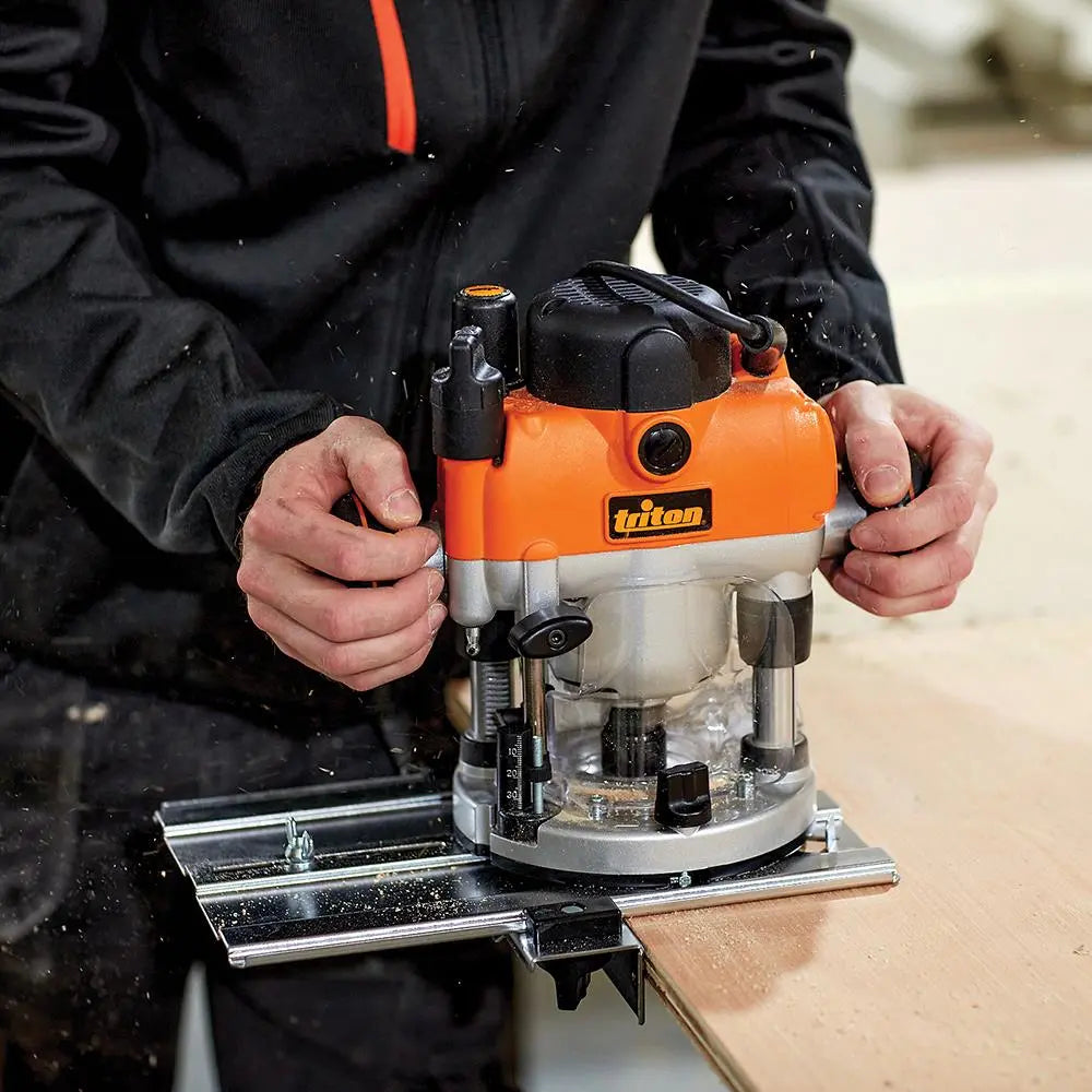 Triton 1400W Dual Mode Precision Plunge Router MOF001 330085  White Rose Tools