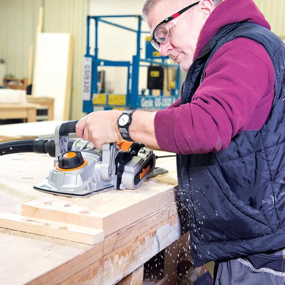 Triton 1800W Triple Blade Planer 180mm TPL180B 982168  White Rose Tools