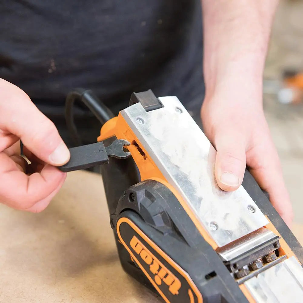 Triton 450W Mini Planer 60mm TMNPL 516283  White Rose Tools