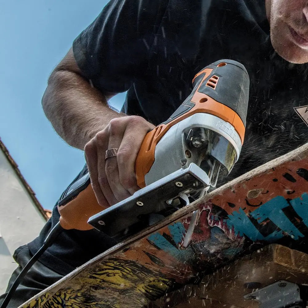 Triton 750W Pendulum Action Jigsaw TJS001 865886  White Rose Tools