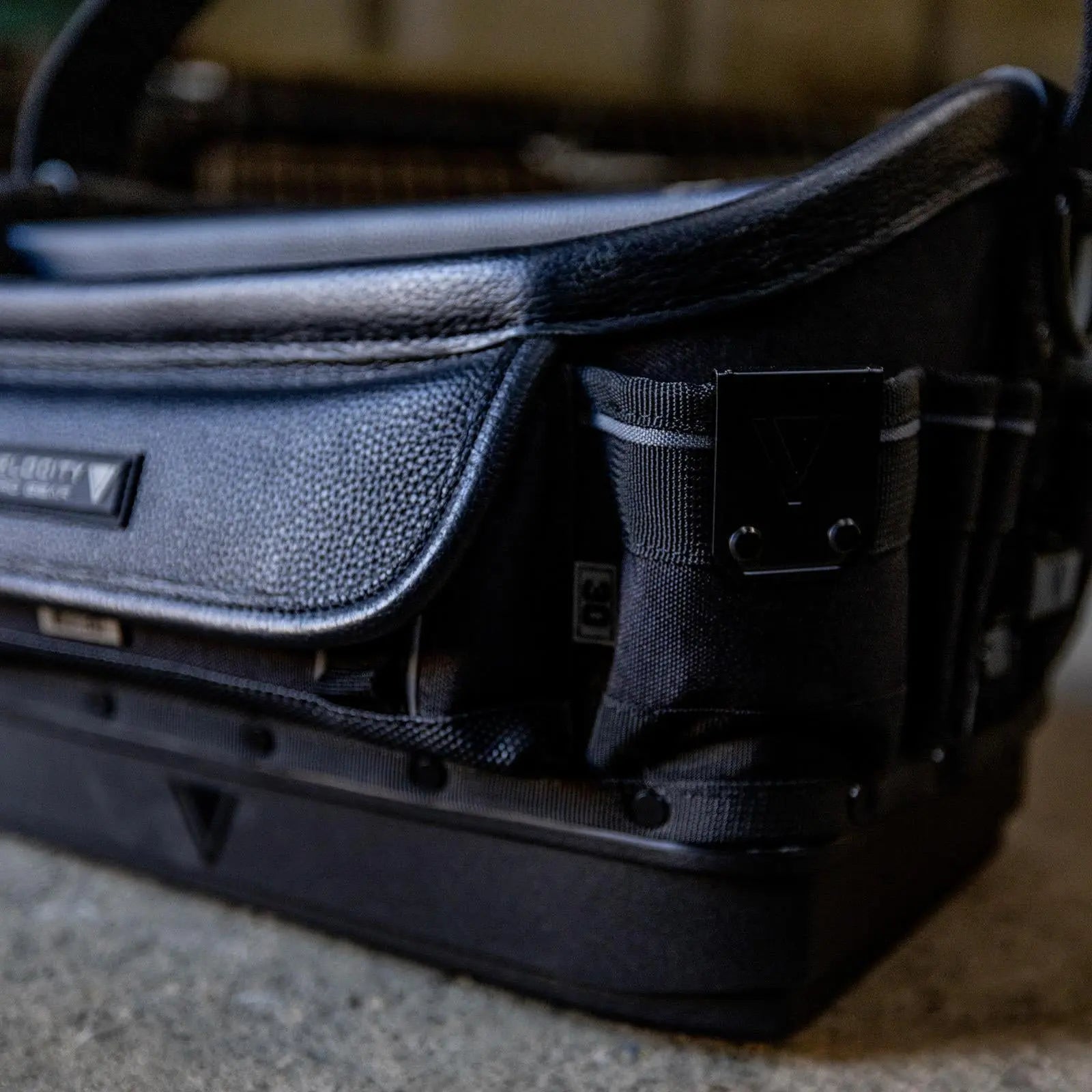 Velocity Rogue 30 Open Tote Black Connect Compatible OT-30-B White Rose Tools