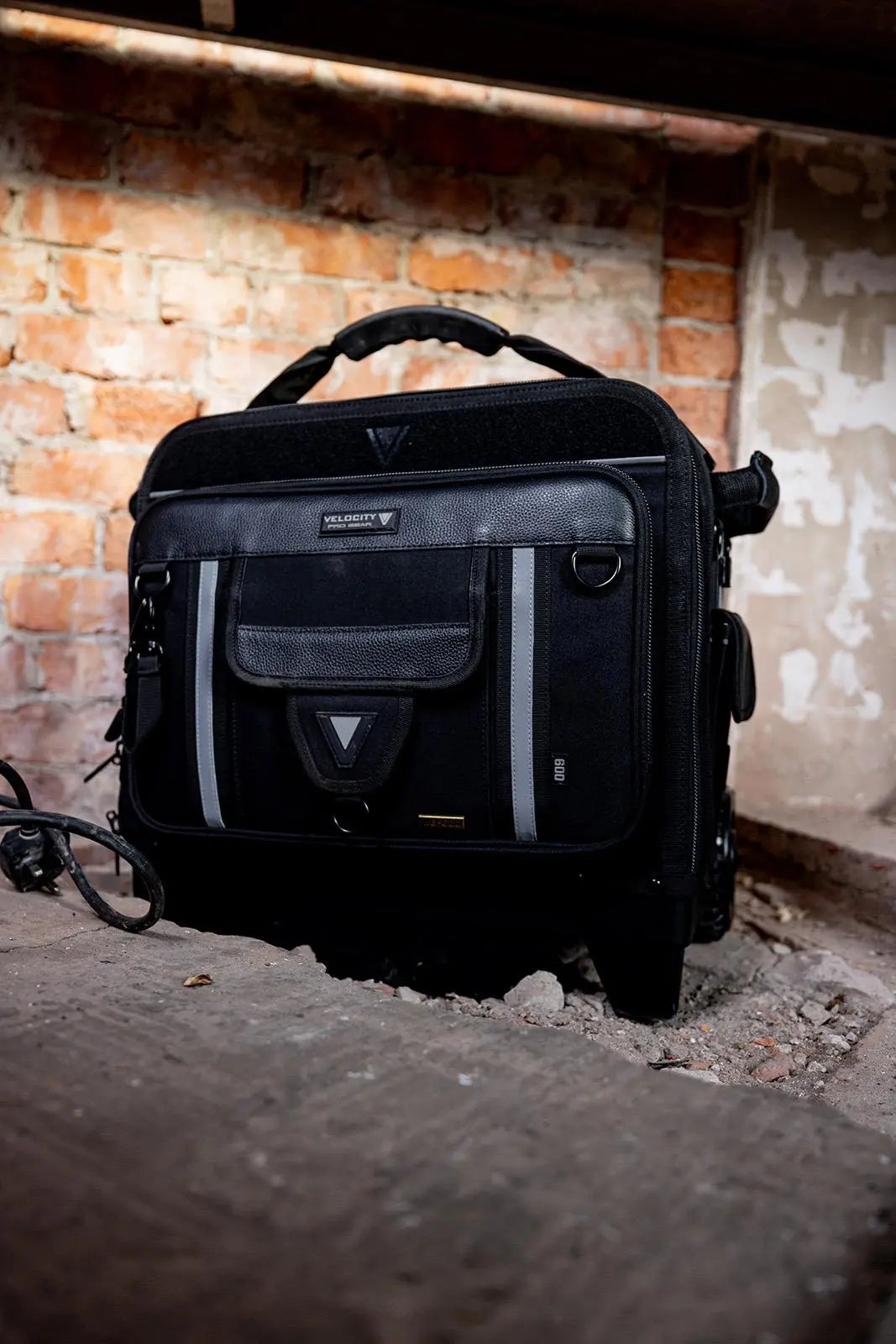 Velocity Rogue 600 Wheeler Shadow Black The World's First Trackable Tool Bag WB-600-B-C White Rose Tools