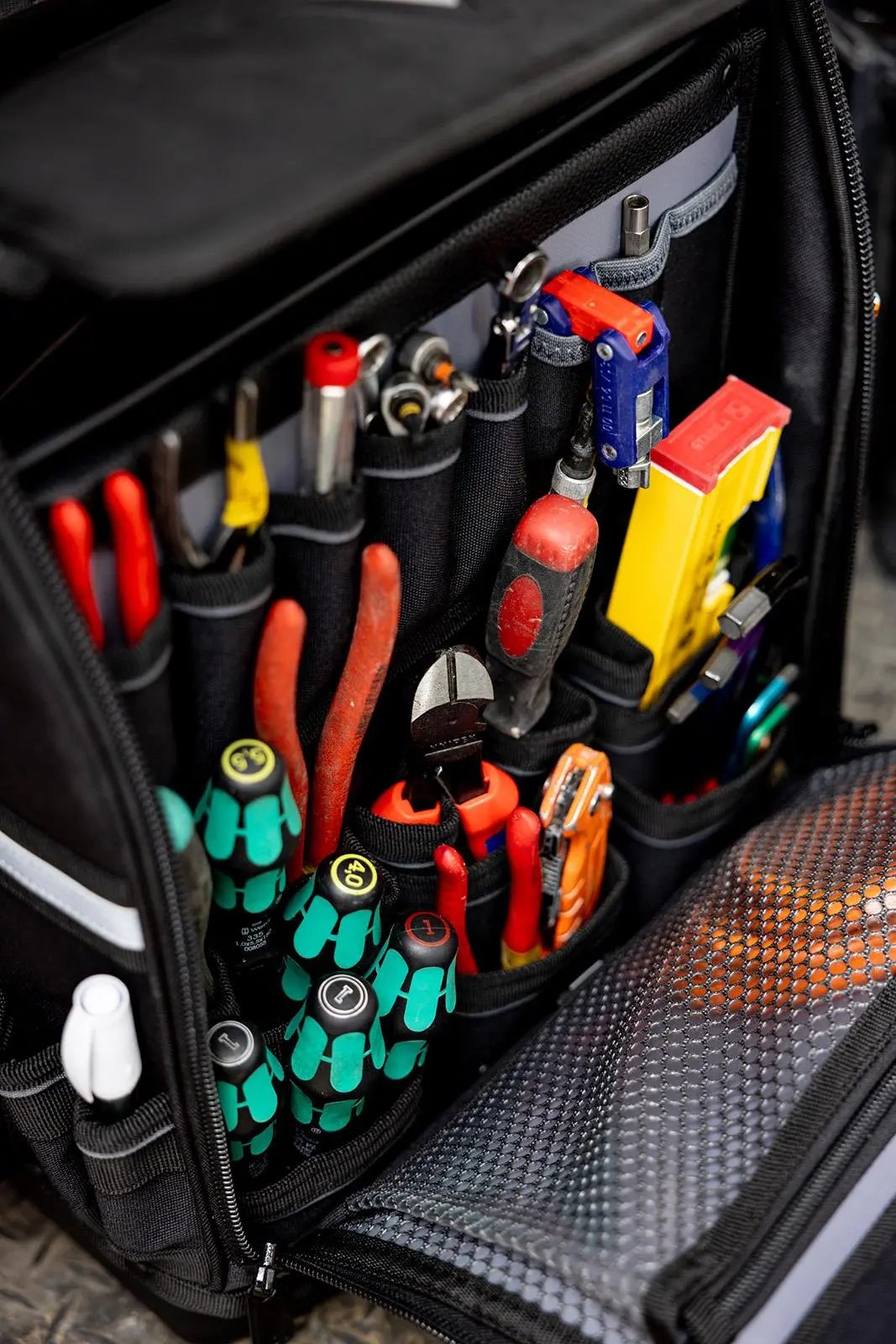 Velocity Rogue 90 Service Bag Shadow Black Connect Compatible SB-90-B White Rose Tools