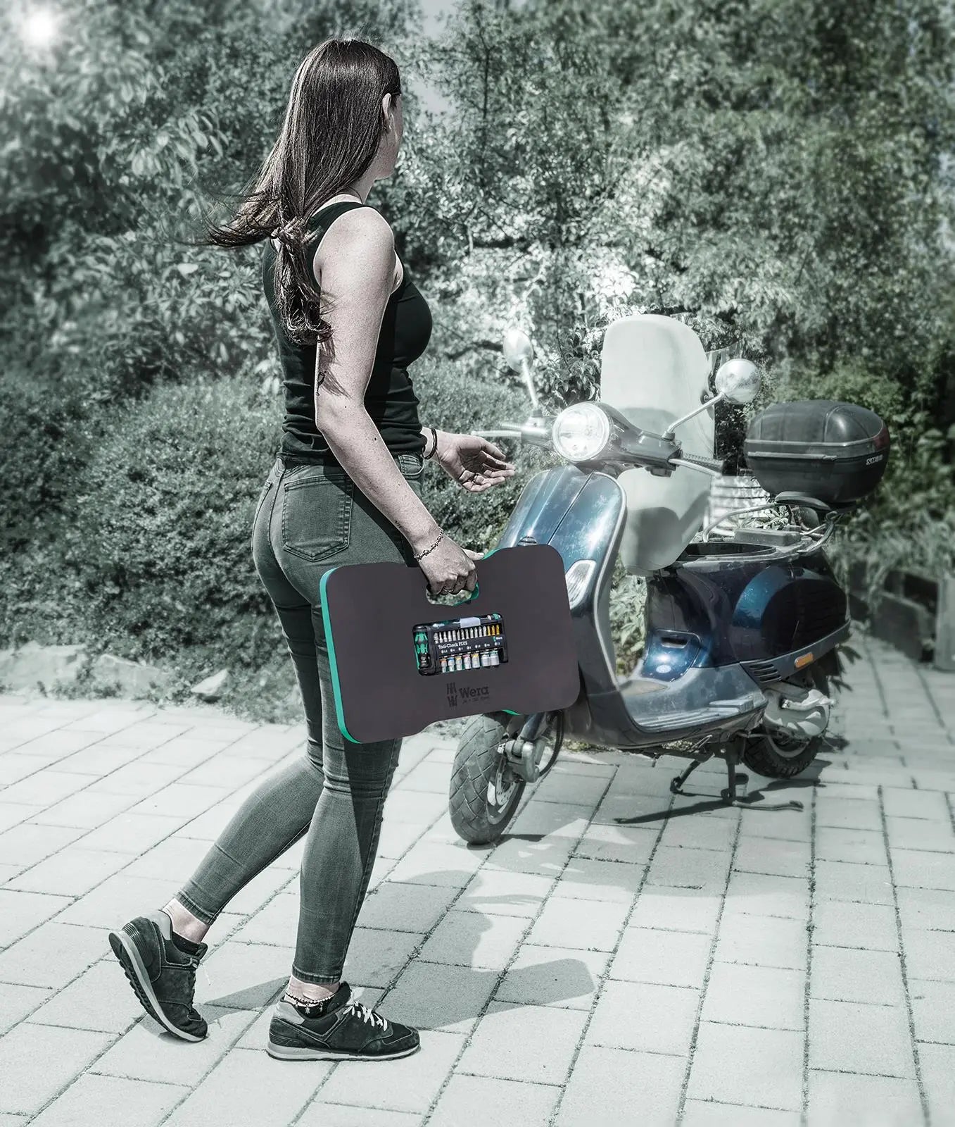 Wera Kneeling Pad 9515 with 39 Piece Tool Check Plus Knee Saver Mat 40 Pieces White Rose Tools