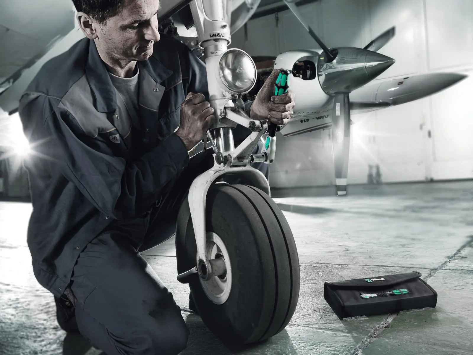 Wera Ratchet Wrench 8000 B Black Edition Zyklop Speed Ratchet with 3/8" Drive White Rose Tools