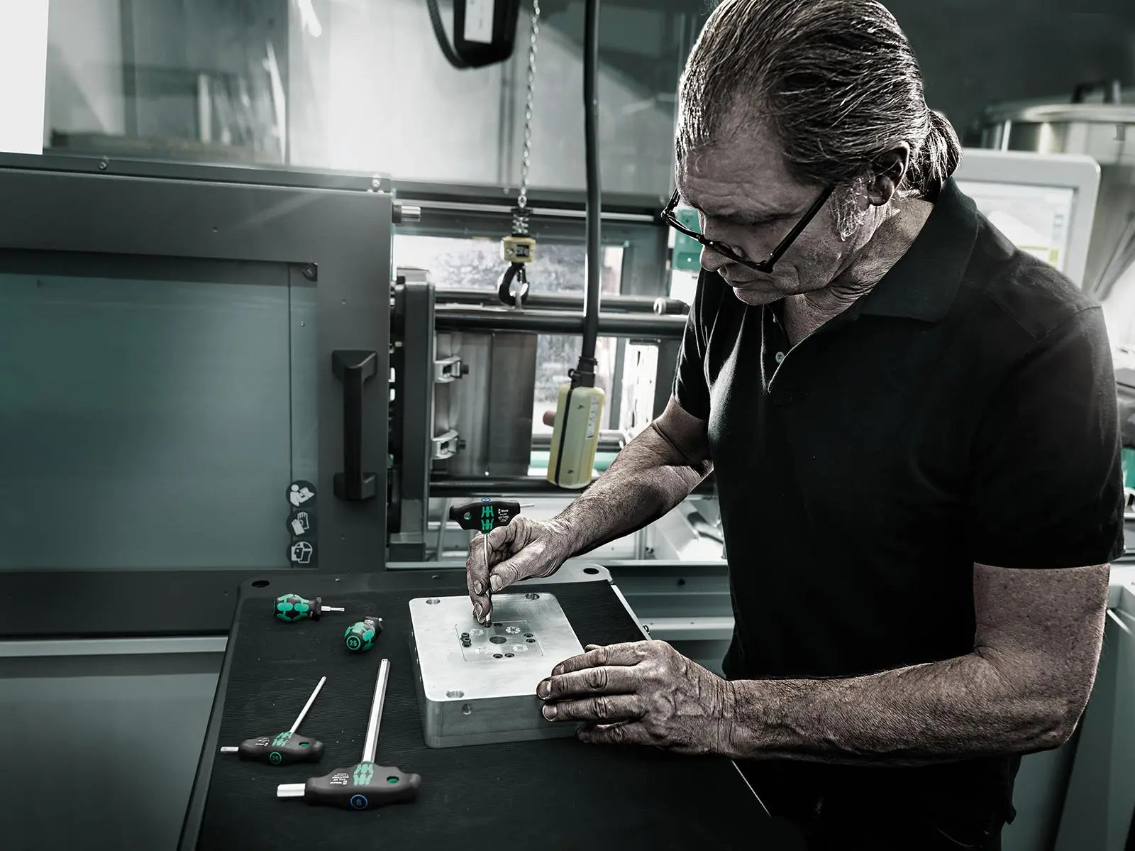 Wera Screwdriver Set T-Handle Hex Plus with Holding Function 10 Piece 454/10 HF Set Imperial 1