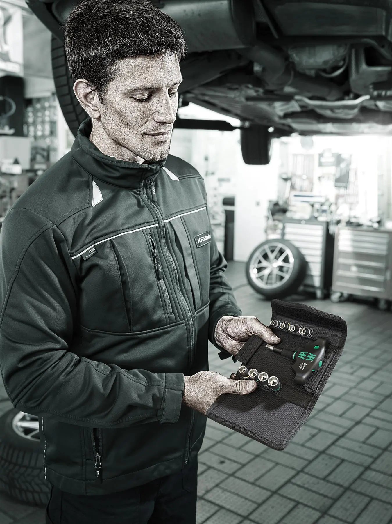 Wera T-Handle Adaptor Screwdriver 1/4" Drive with Ratchet Function 400 RA Set 2 9 Pieces 6-13mm Sockets White Rose Tools