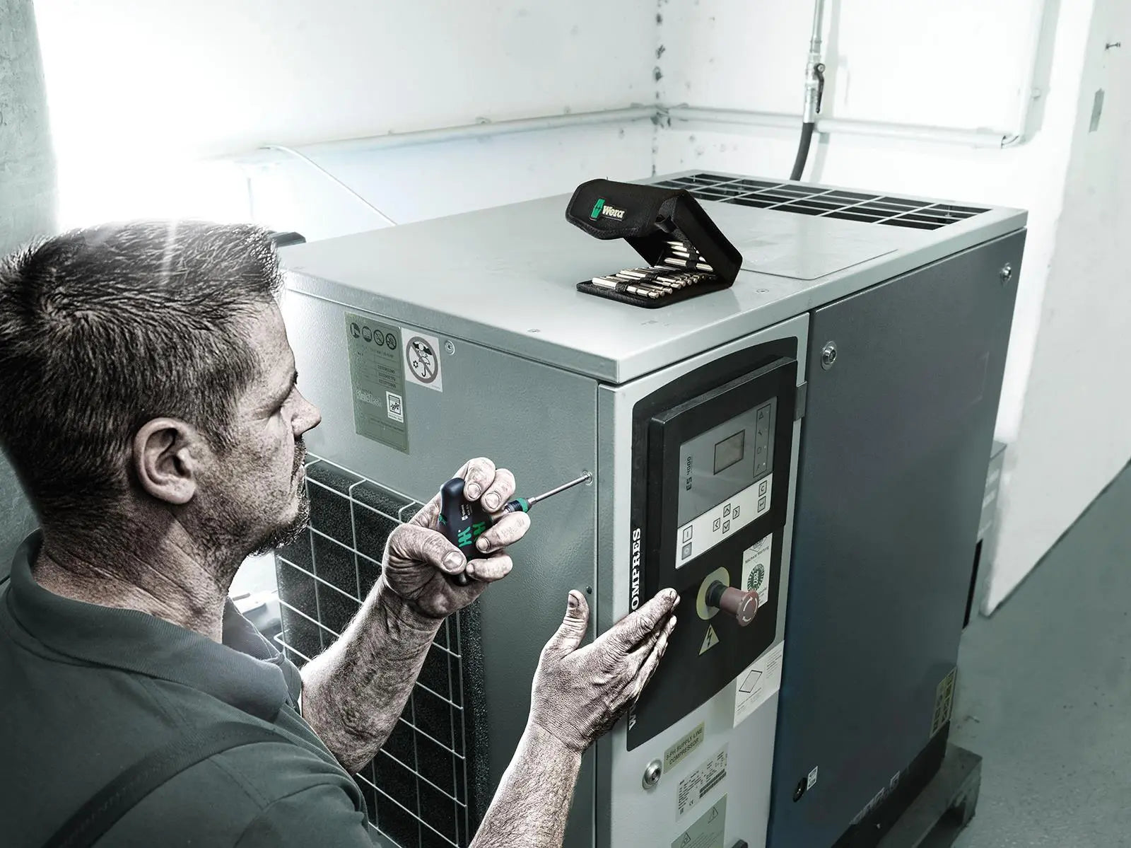 Wera T-Handle Screwdriver 1/4" Hex with Ratchet Function Rapidaptor Chuck 400 RA Imperial Set 1 17 Pieces