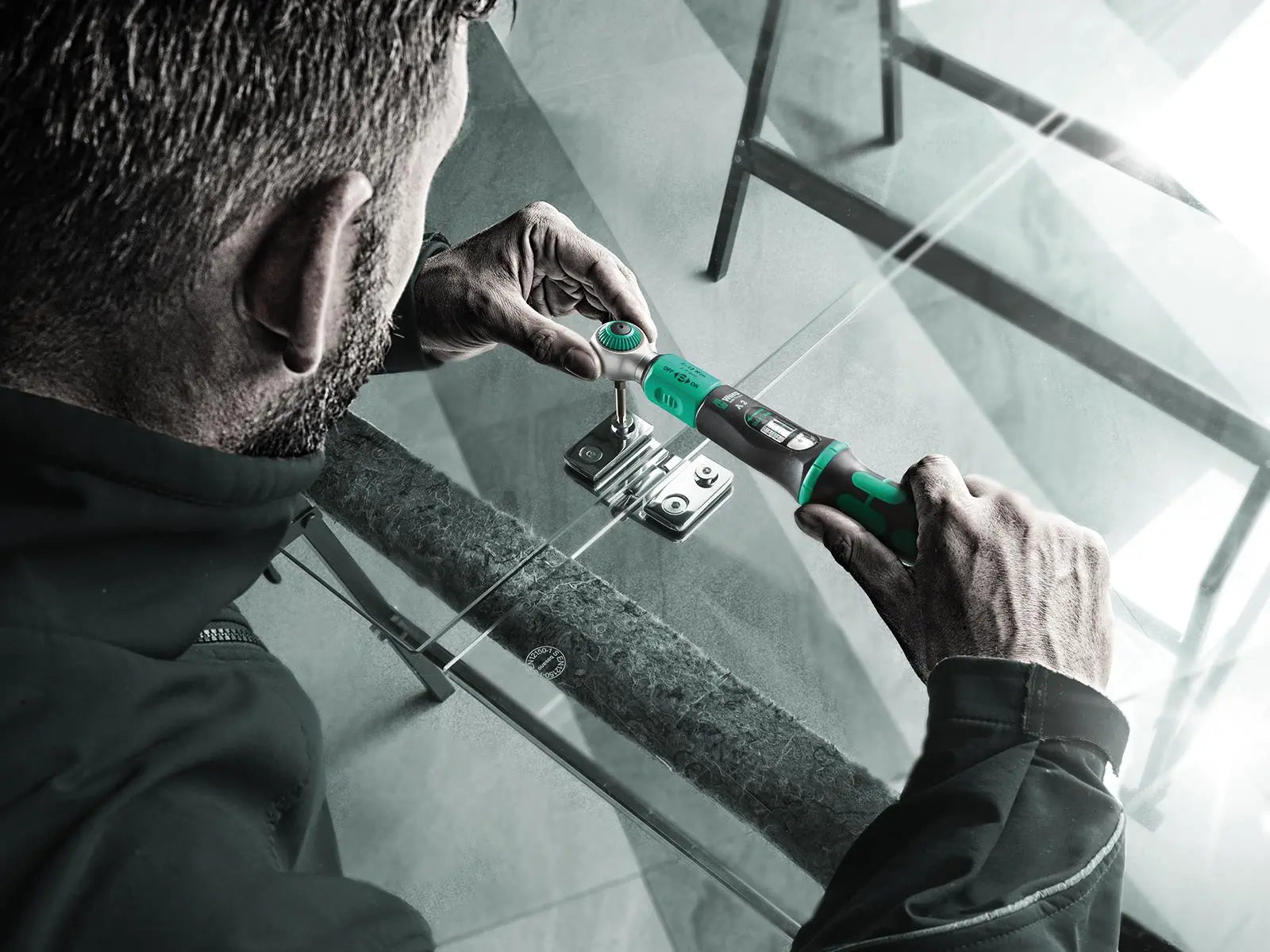 Wera Torque Wrench Safe-Torque A 2 1/4" Hex Drive 2-12 Nm Reversible