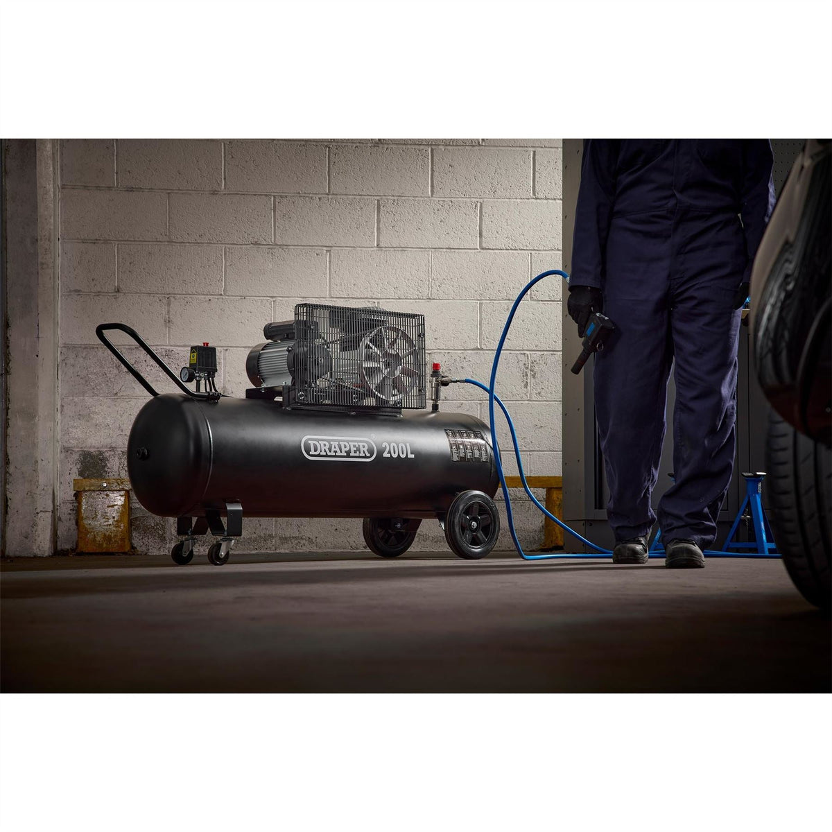 Draper 230V 200L Belt-Driven Air Compressor 2.2kW/3hp 55315 White Rose Tools
