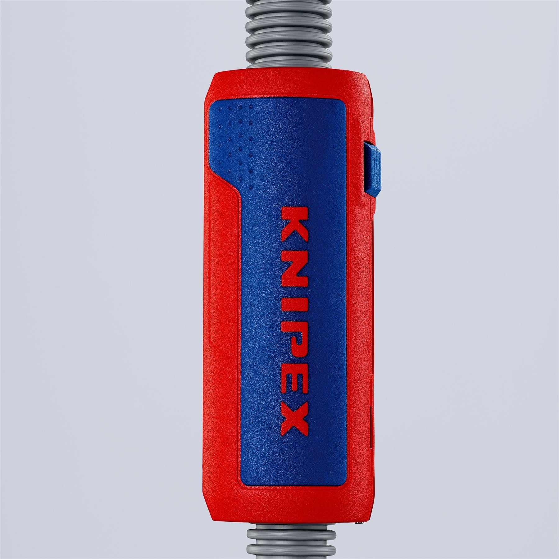 KNIPEX TwistCut Corrugated Pipe Cutter 13-32mm Diameter Capacity 100mm 90 22 01 SB