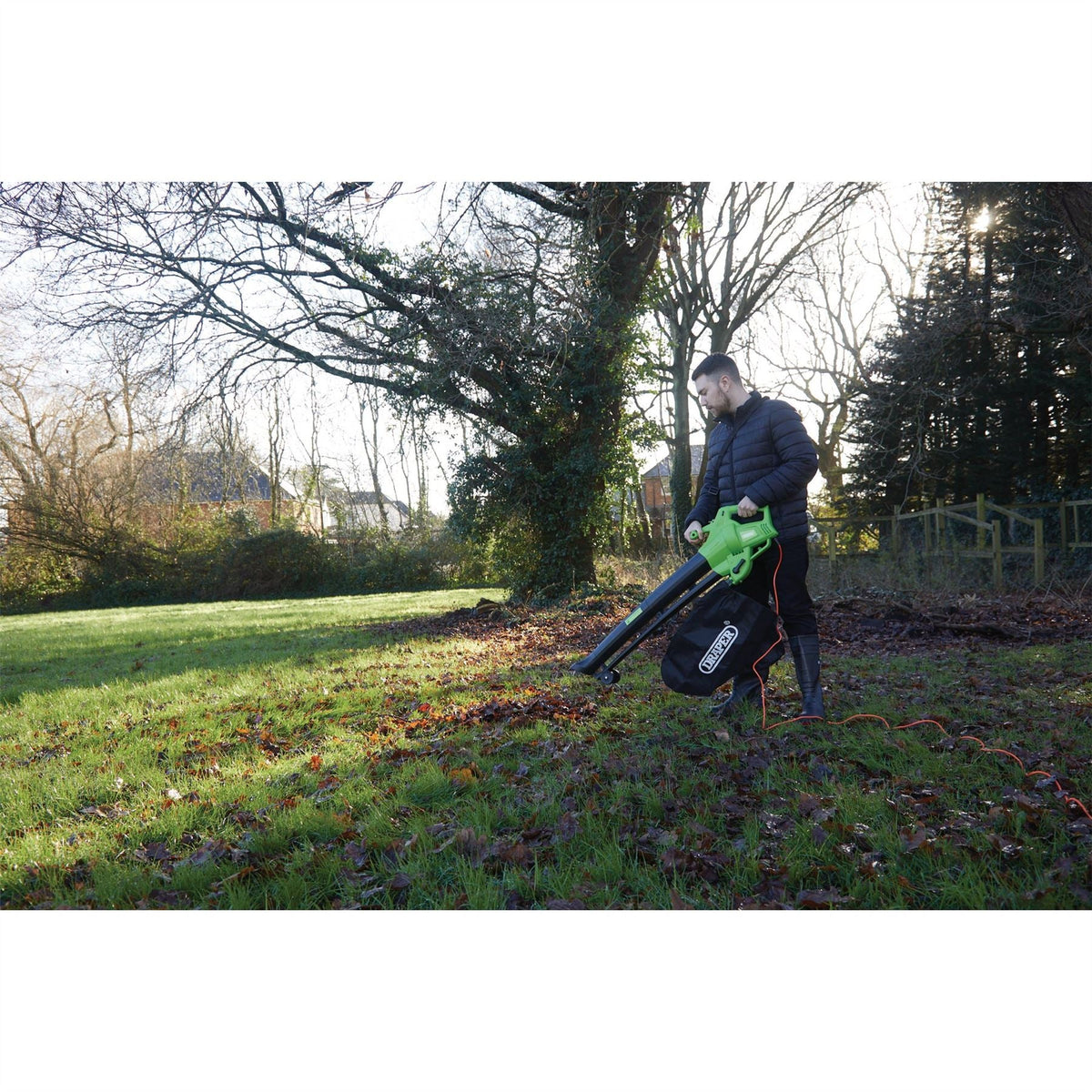Draper 230V Garden Vacuum Blower and Mulcher 3000W 94794 White Rose Tools