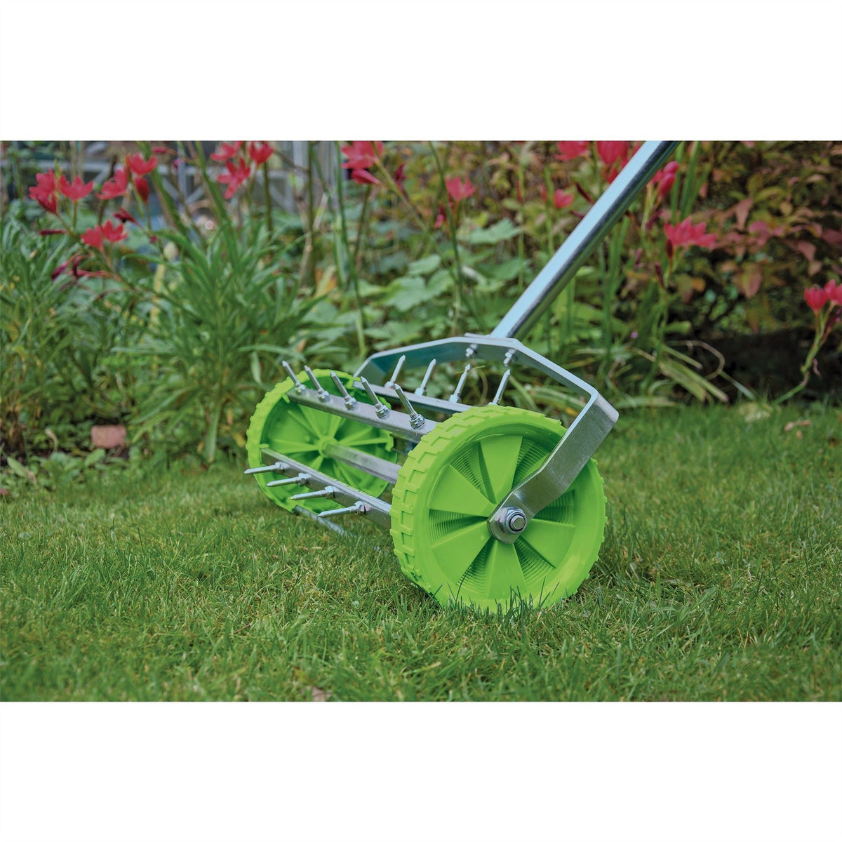 Draper Rolling Lawn Aerator Spiked Drum 450mm 83983 White Rose Tools