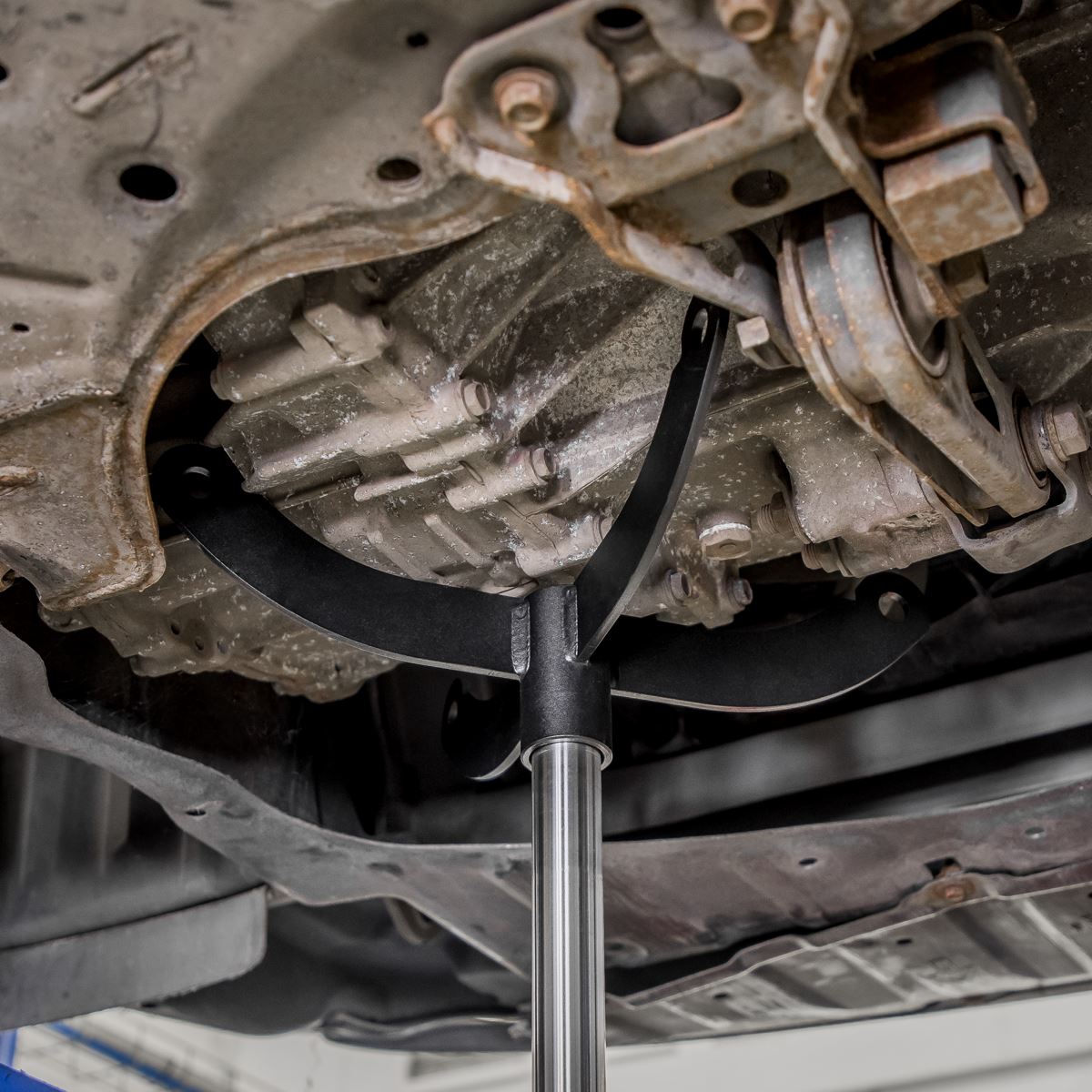 Sealey Viking Vertical Transmission Jack with Quick Lift 600kg - White Rose Tools