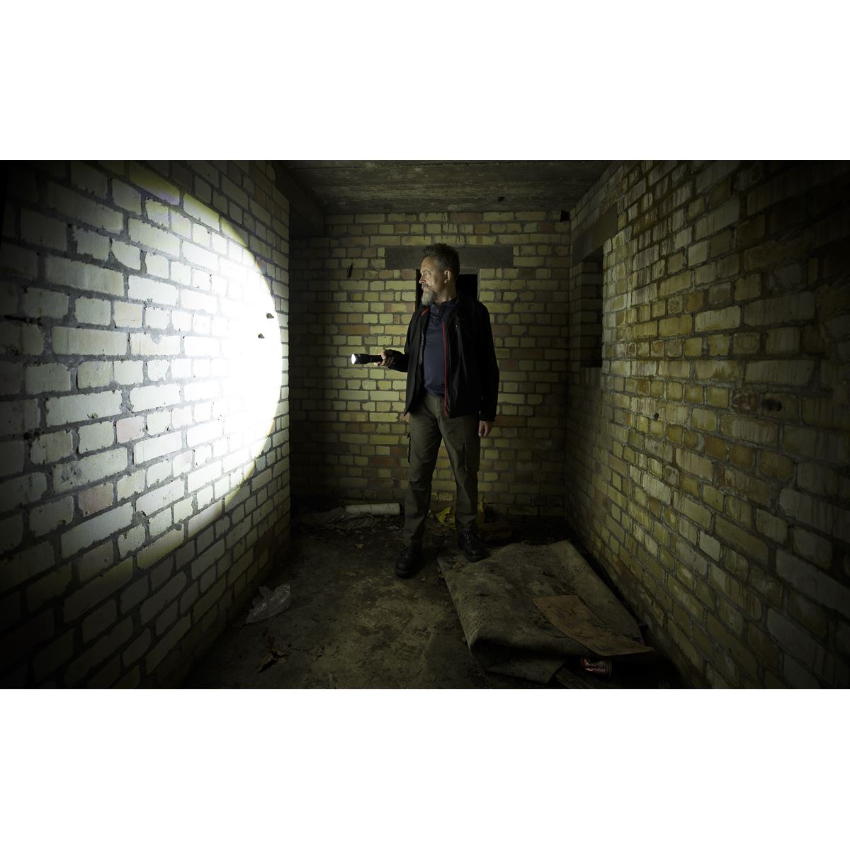 Sealey Aluminium Torch 60W COB LED Adjustable Focus Rechargeable 4000 Lumens