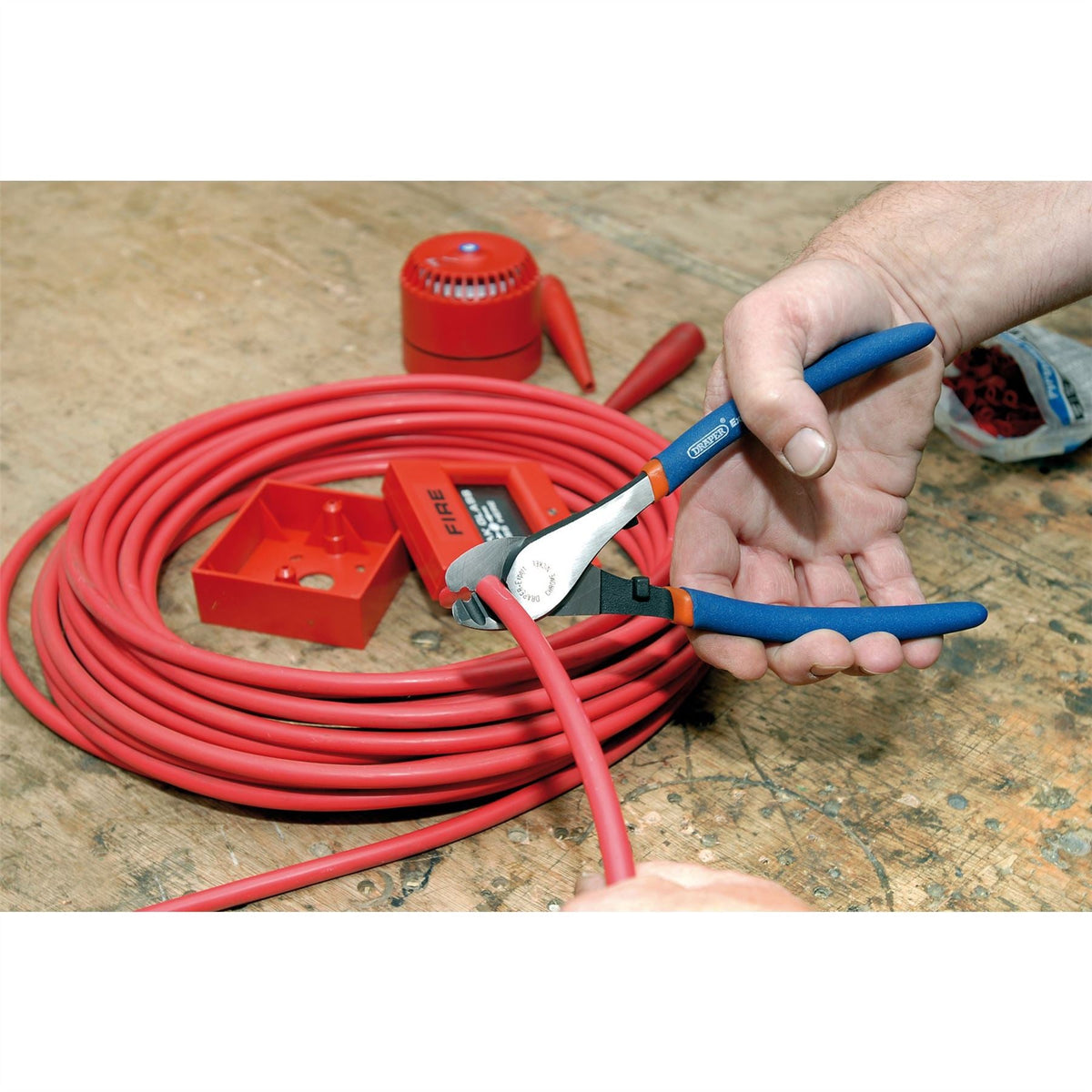 Draper Expert Copper or Aluminium Cable Shears 210mm 39258 White Rose Tools