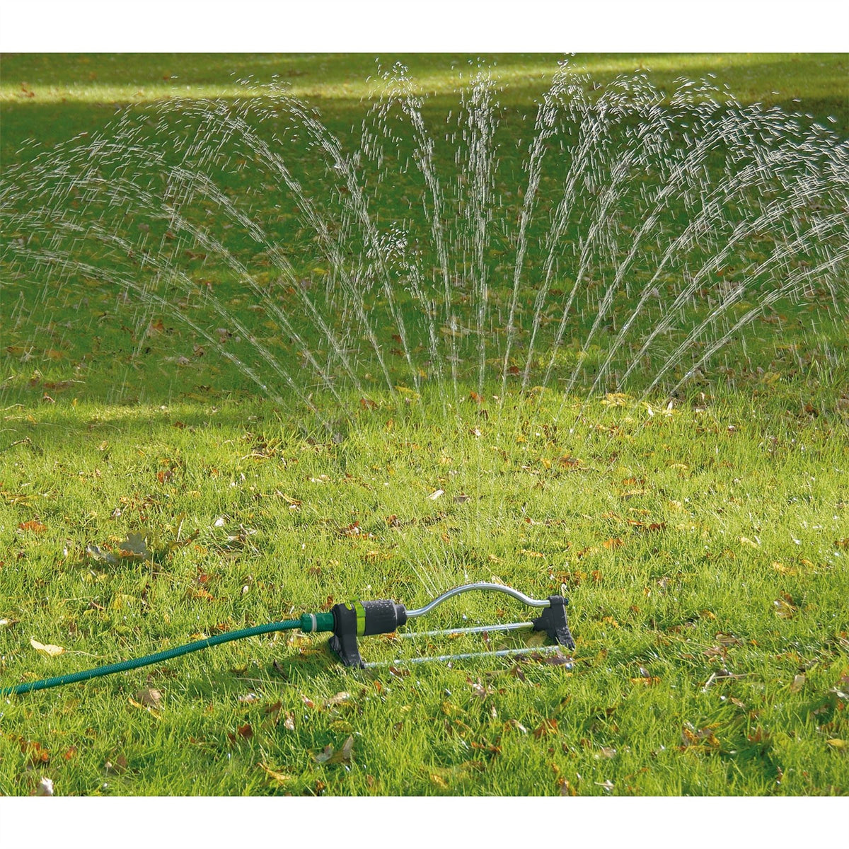 Draper 17 Hole Oscillating Sprinkler 36865 White Rose Tools