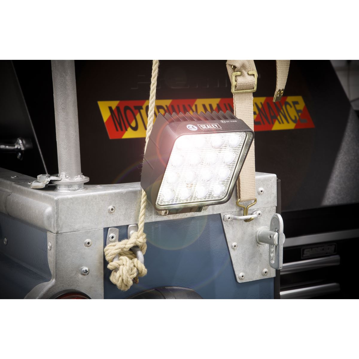 Sealey Square Worklight with Mounting Bracket 48W SMD LED