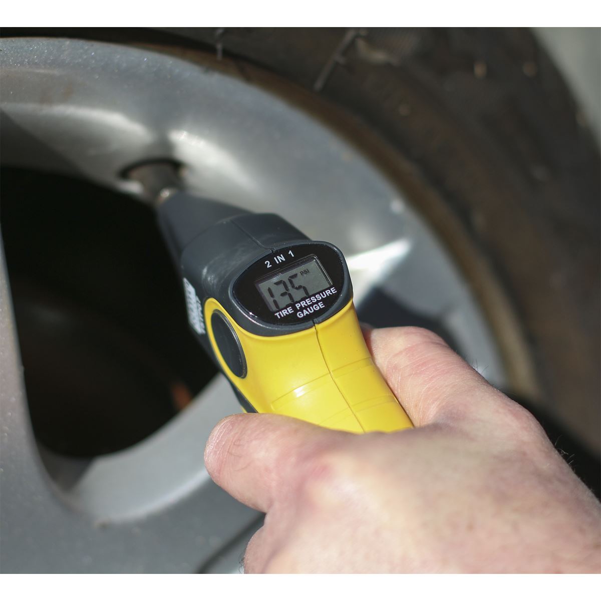 Sealey Tyre Pressure & Tread Depth Gauge 0.21-6.9bar(3-99.5psi)