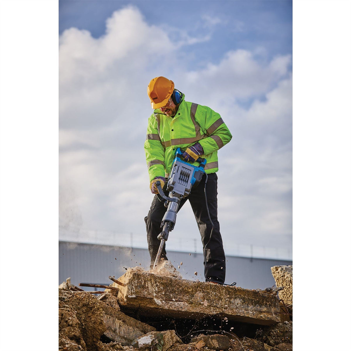 Draper Expert Breaker 18.5Kg 1700W 56411  White Rose Tools