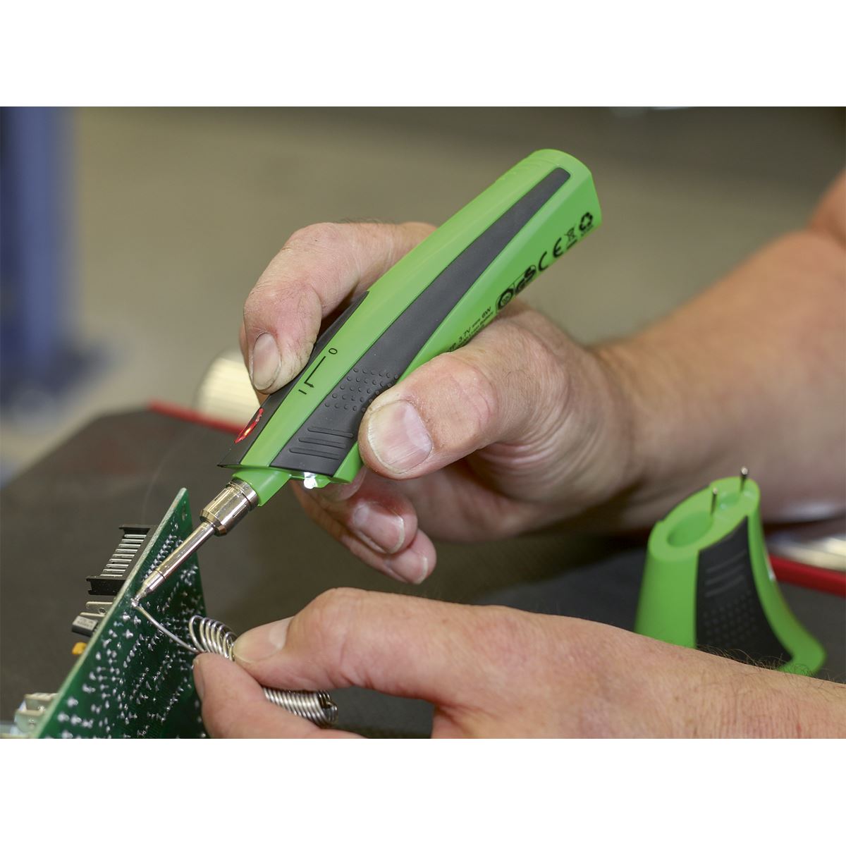 Sealey Cordless Soldering Iron Rechargable 3.7V Lithium-ion 510°C Welding 