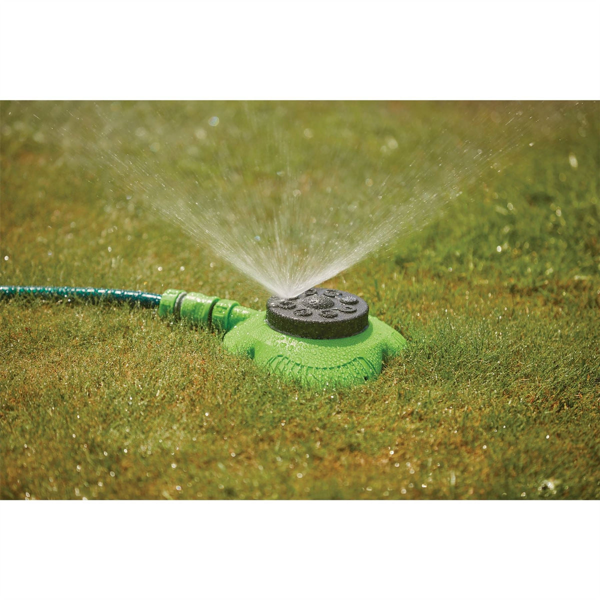 Draper Multi-Sprinkler with 8-Spray Patterns 09960  White Rose Tools