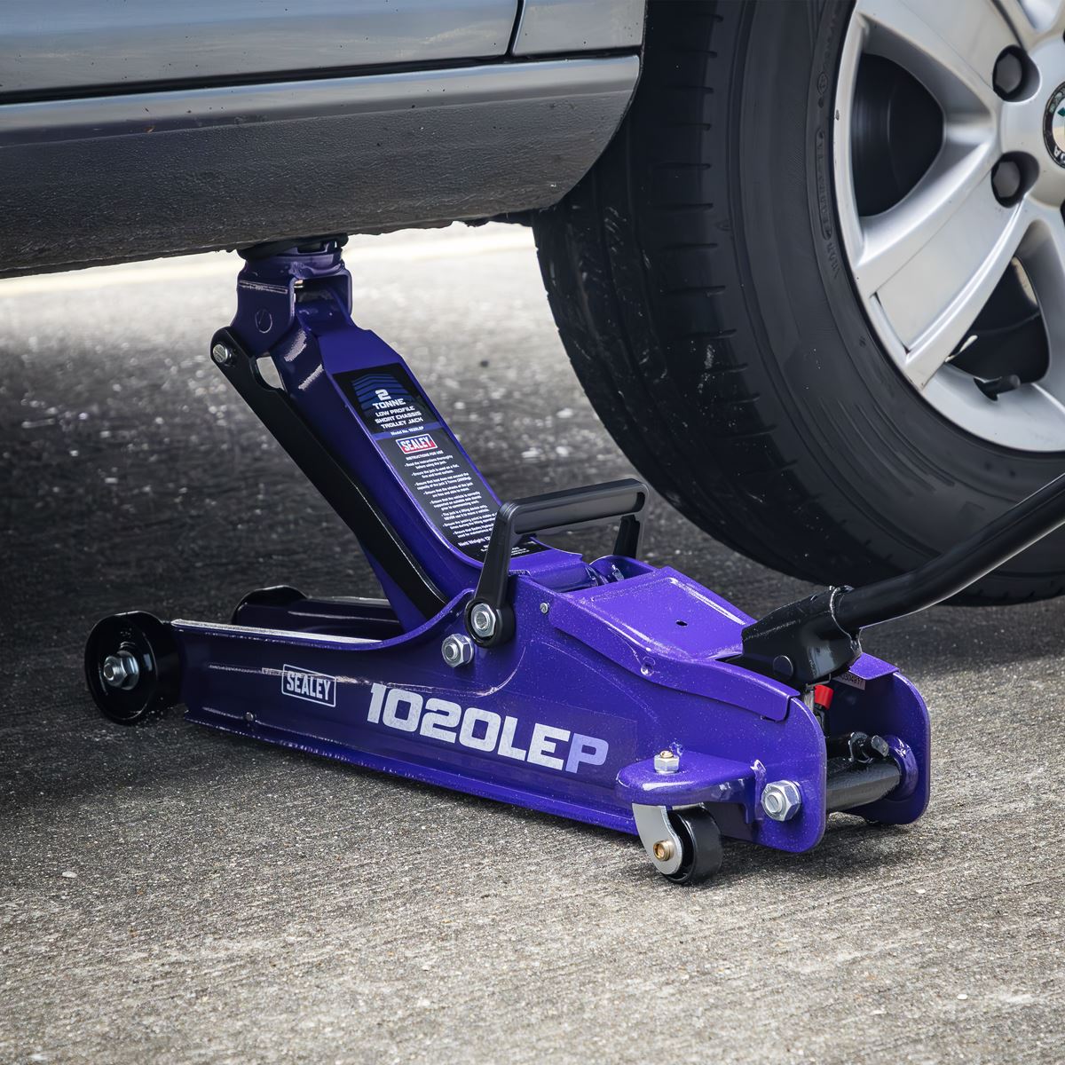 Sealey Low Profile Short Chassis Trolley Jack 2 Tonne - Purple  White Rose Tools