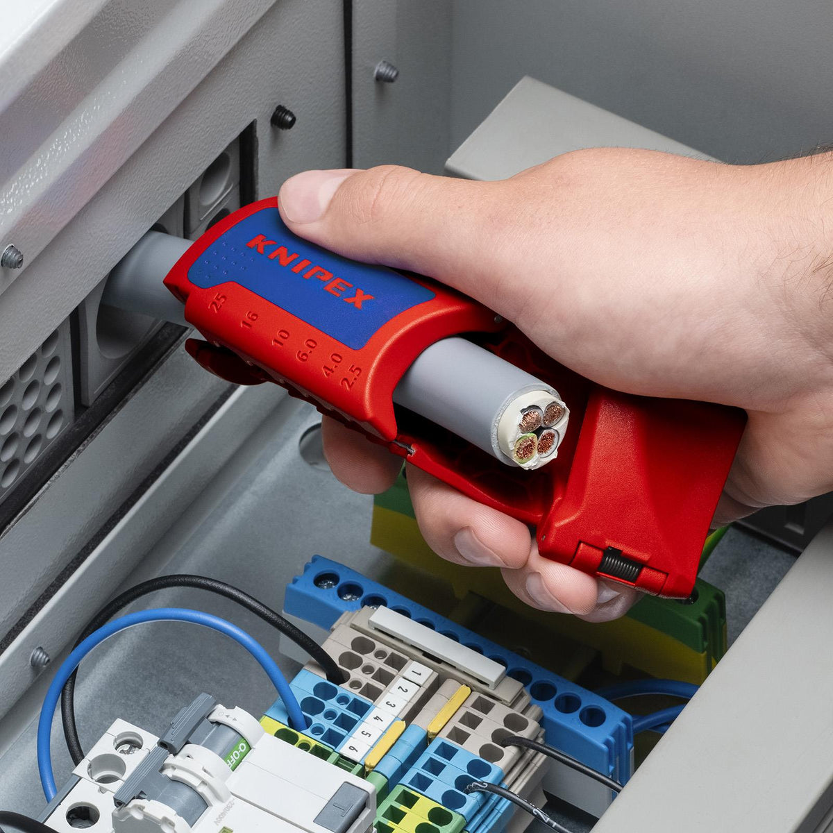 Professional KNIPEX wire and cable stripping tool