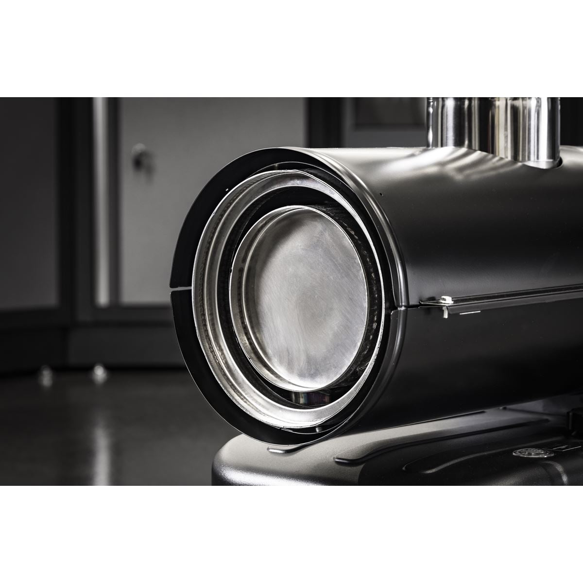 Sealey Space Warmer® Indirect Kerosene Diesel Heater with Wheels 68,000Btu/hr  White Rose Tools