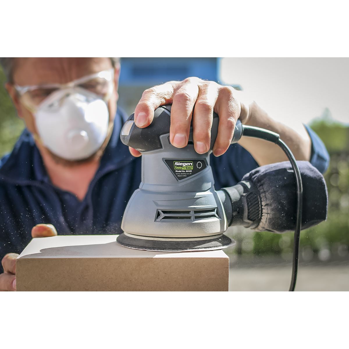 Siegen 230V 125mm Dual Action Orbital Palm Sander 240W Hook & Loop Backing Pad 