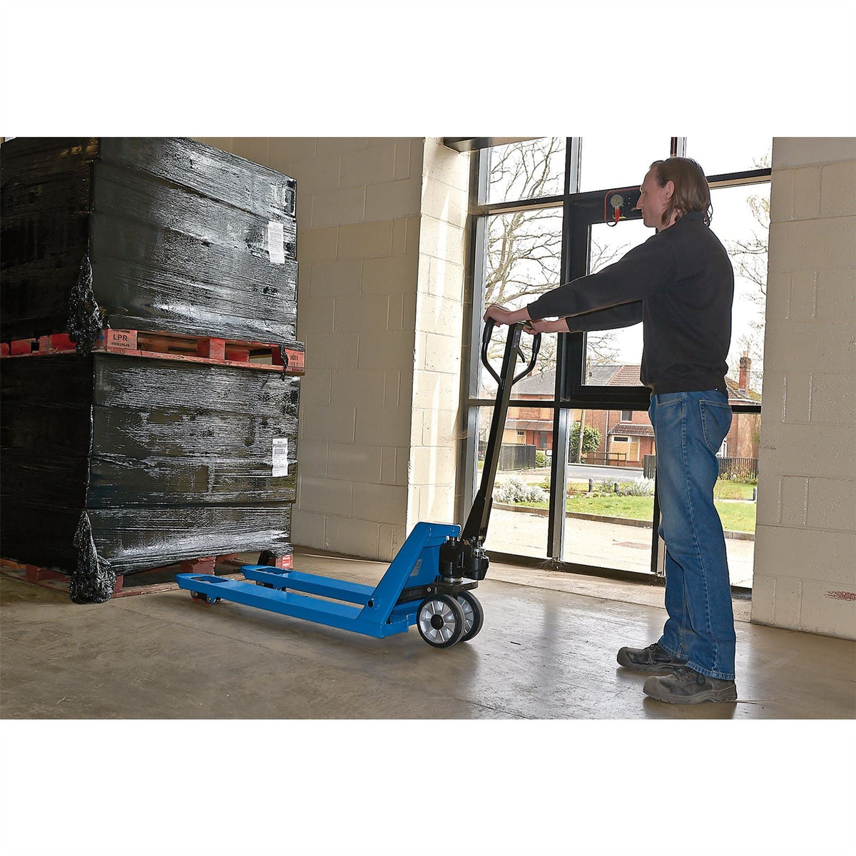 Draper Pallet Truck 2.5 Tonne 85655  White Rose Tools