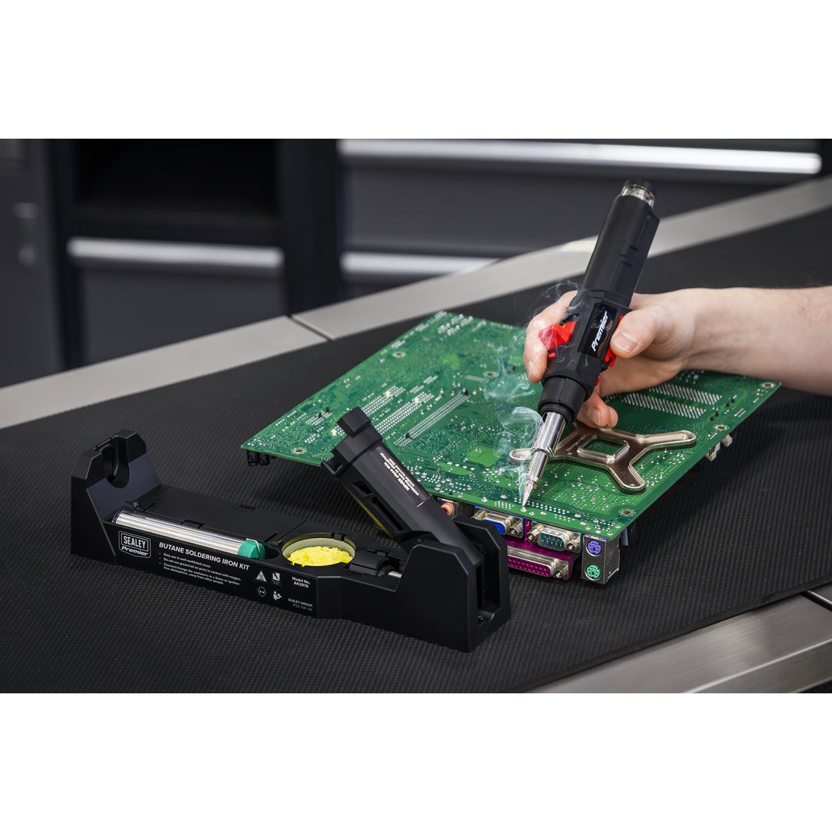 Sealey Premier Butane Soldering Iron Kit 3-in-1 Quick Release  White Rose Tools