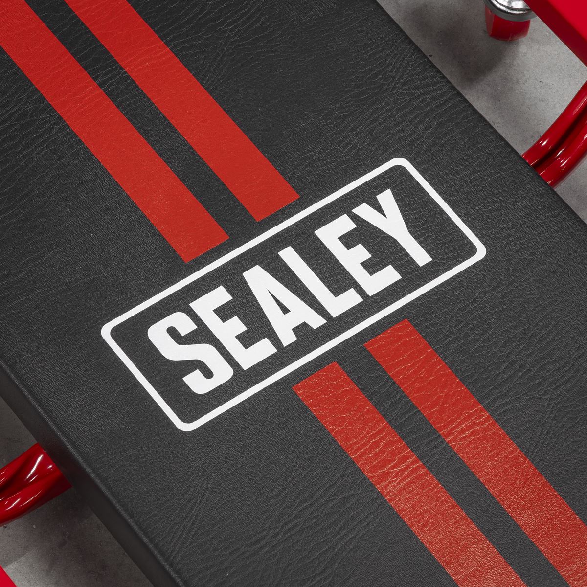 Sealey American-Style Deluxe Creeper with Steel Frame, 6 Wheels & Adjustable Headrest 40 