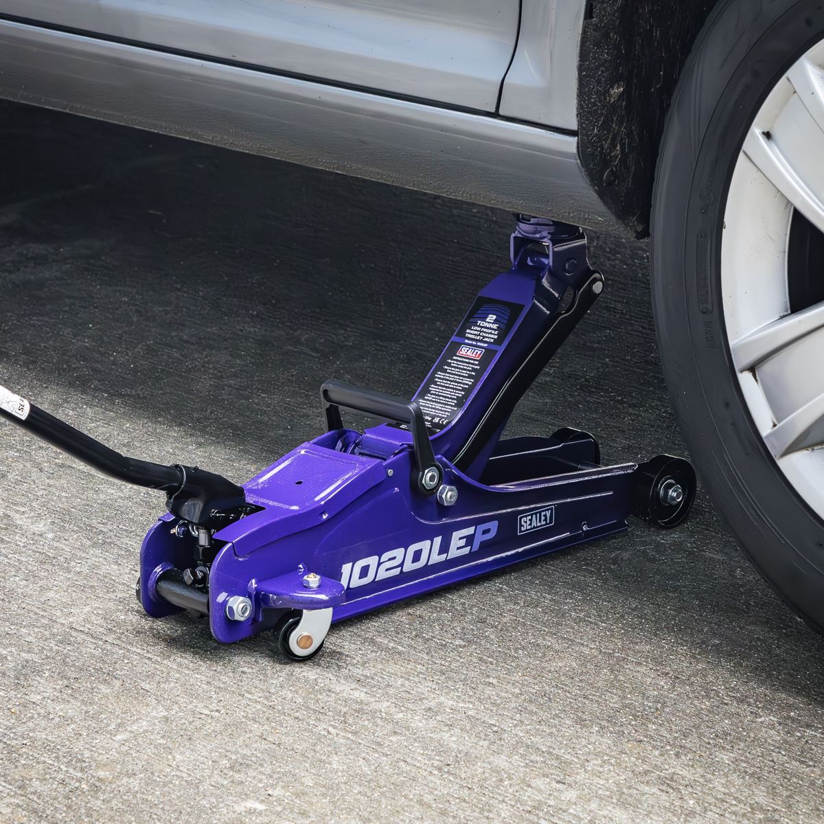 Sealey Low Profile Short Chassis Trolley Jack 2 Tonne - Purple  White Rose Tools