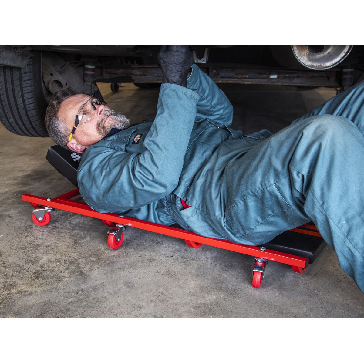 Sealey American-Style Deluxe Creeper with Steel Frame, 6 Wheels & Adjustable Headrest 40 