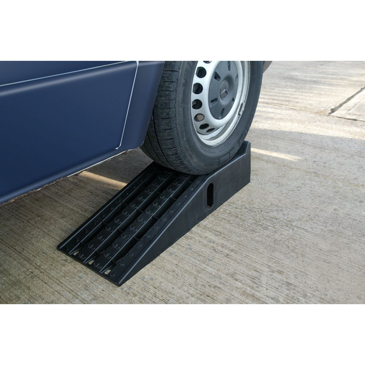 Sealey Car Ramps 1.5 Tonne Capacity per Ramp 3 Tonne Capacity per Pair 