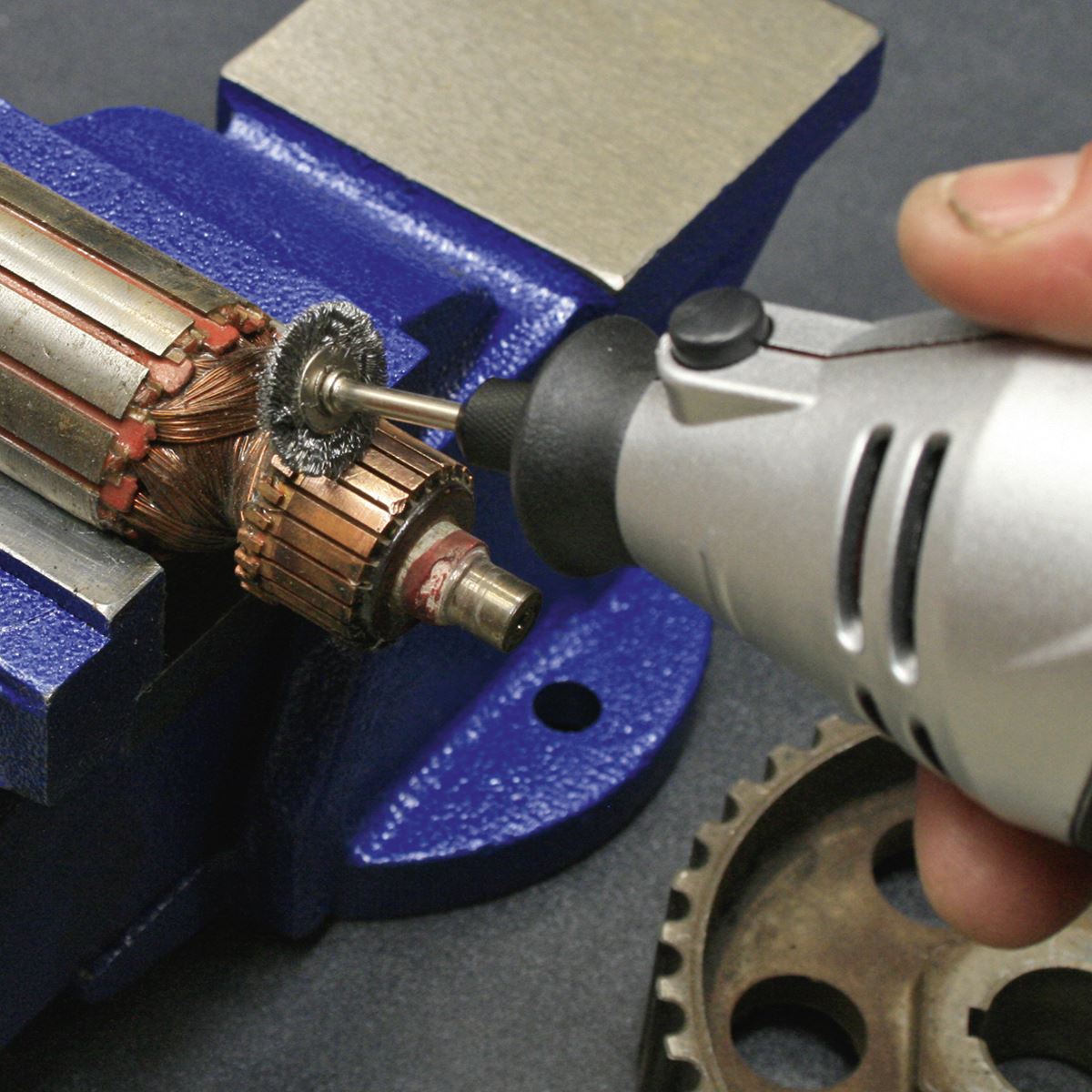 Sealey Multipurpose Rotary Tool & Engraver Kit 219pc 230V 